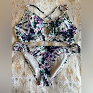 Jessica Simpson Women's Tie Dyed Hipster Bikini Top and Bottoms Swimsuit Size M
